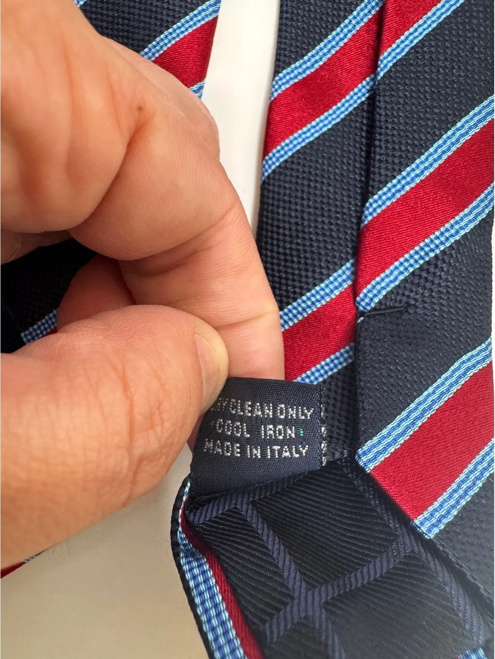 Burberry London Men’s 100% Silk Tie Navy Red Blue Striped Made in Italy
